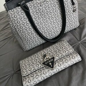 Guess purse + matching wallet
